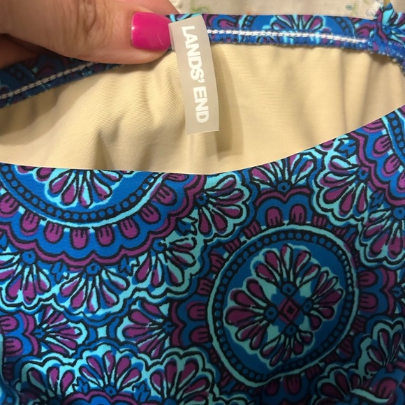 Lands’ End Twist Front One Piece Skirted Swimsuit Size 8 - Picture 2 of 8